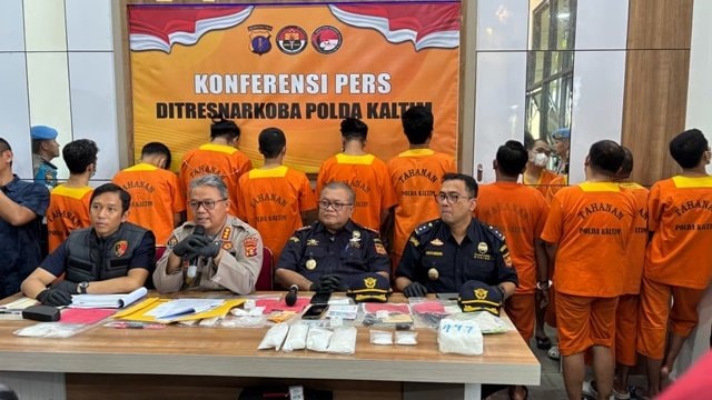 Polda Kaltim Bongkar 6 Kasus Narkoba, 10 Tersangka Ditangkap dan 2,6 Kg Sabu Disita