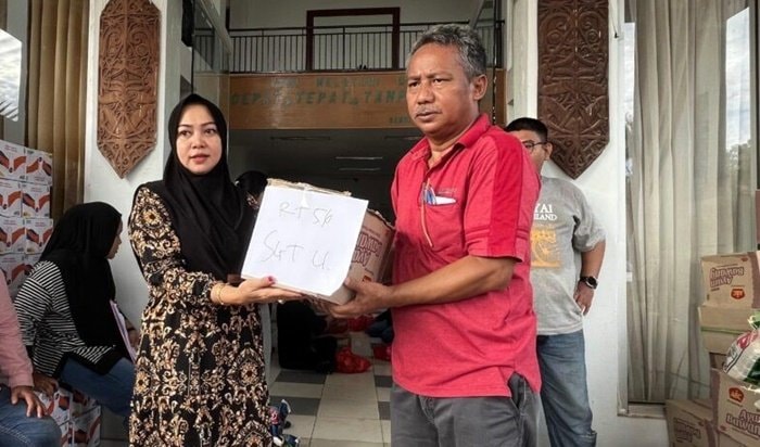 1.682 KK Terdampak Banjir di Sangatta Utara Terima Bantuan Sembako