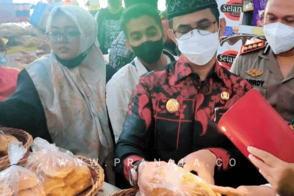 Sidak Swalayan di Balikpapan; Mulai Makanan Kedaluwarsa hingga Miras