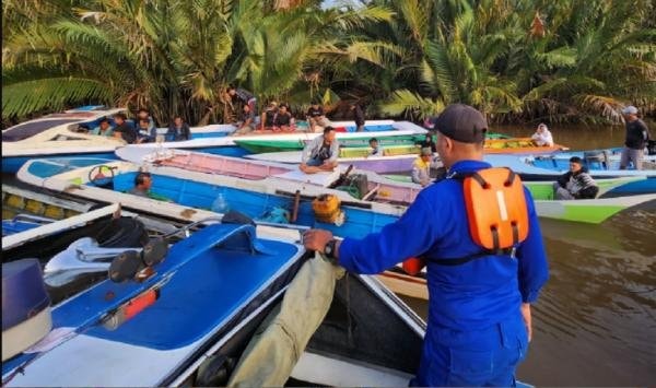 Tabrakan Perahu di Sungai Mahakam, Satu Nelayan Hilang