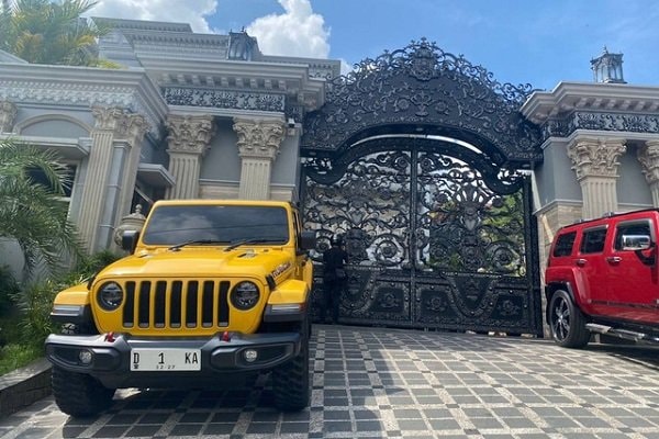 KPK Titipkan 19 Mobil Sitaan ke Rupbasan Samarinda Lamborghini hingga Hummer, Diduga terkait Kasus Eks Bupati Kukar