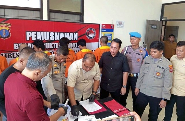 15 Kasus Narkoba Terungkap, Polresta Balikpapan Musnahkan 13,88 Gram Sabu
