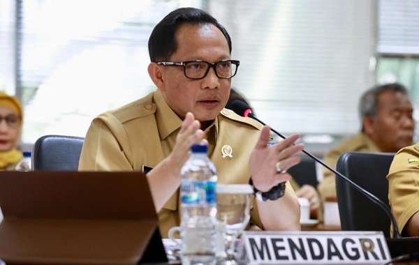 Mendagri Didesak Cabut Surat Edaran Penjabat Kepala Daerah Bisa Mutasi PNS