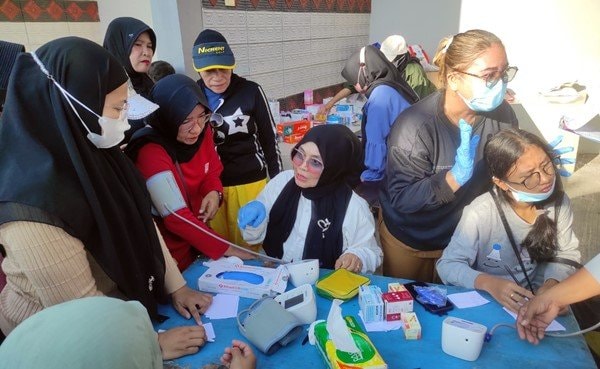 Senam di Berbas Pantai, Neni Moerniaeni Beberkan Program Bila Kembali Terpilih Wali Kota Bontang