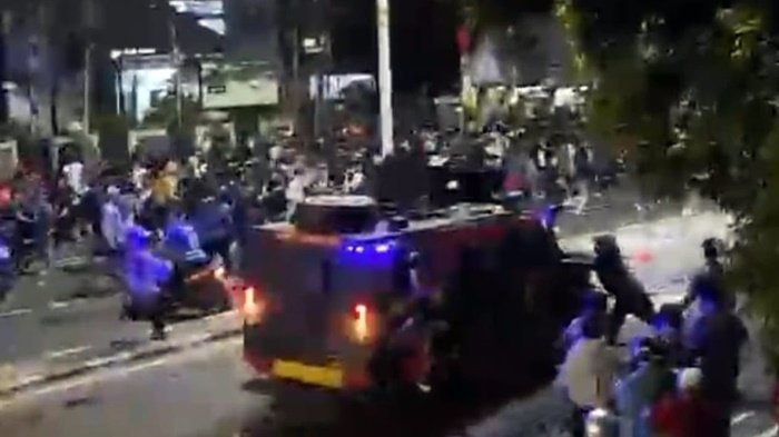 Detik-Detik Ojol Tewas Dilindas Barracuda saat Demo Tolak Kenaikan Gaji DPR