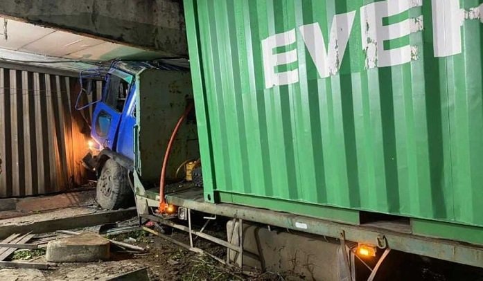 Sopir Kontainer yang Tabrak Ruko di Muara Rapak Ditetapkan Tersangka
