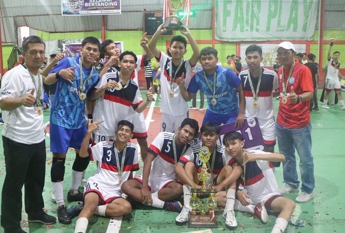 Final Hitrost Cup I High School Seru, SMKN 1 Bontang jadi Juara