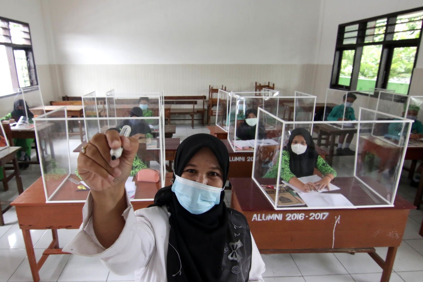 Vaksinasi Guru Tuntas, Sekolah Bisa Dibuka dengan Blended Learning