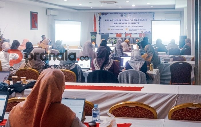 Perkuat Kerja Sama Antar Fasilitas, Diskes Bontang Latih Penggunaan Aplikasi SISRUTE