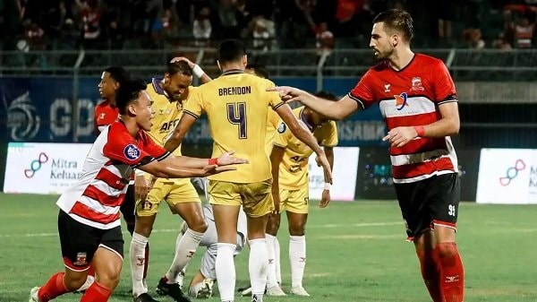 Madura United Hidupkan Asa Bertahan di Liga 1, Kalahkan Persik 2-1