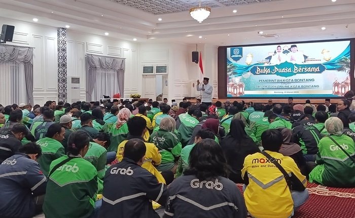 Wali Kota Bontang Janji Bangun Shelter dan Bagikan Jas Hujan untuk Ojol