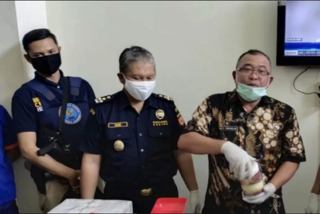 Dikirim via Ekspedisi ke Balikpapan, Sabu 2 Kg Disembunyikan di Toples Lulur Kecantikan