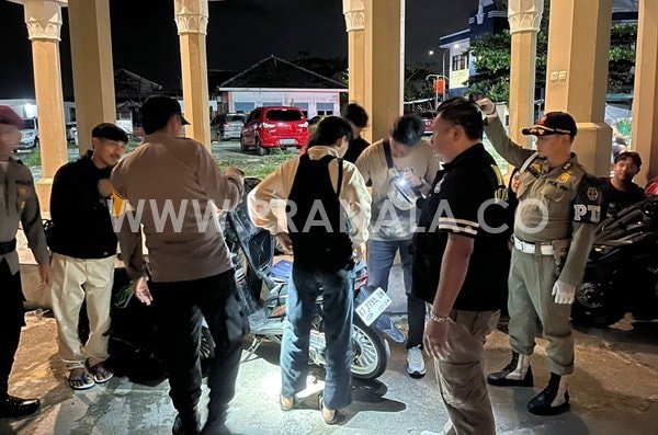 Razia Gabungan di Lok Tuan Bontang, Petugas Temukan Alat Isap Sabu di Homestay