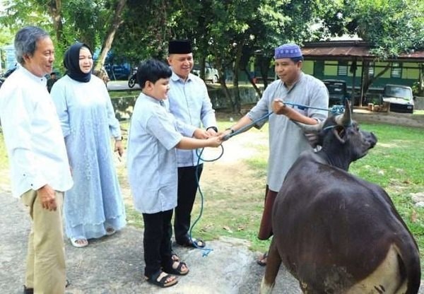 Kodim 0908 Bontang Berbagi Hewan Kurban dengan Masyarakat