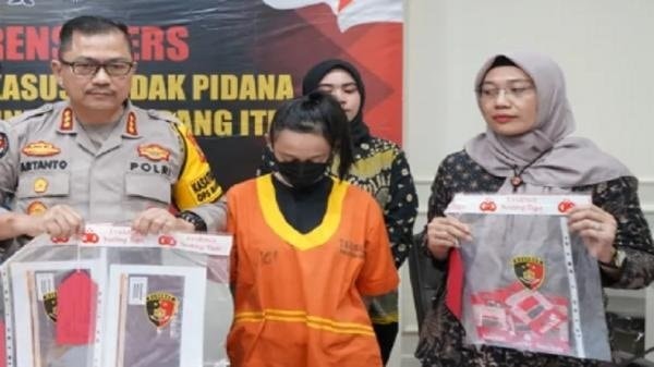 Gadis di Balikpapan Jual Konten Dewasa di Media Sosial