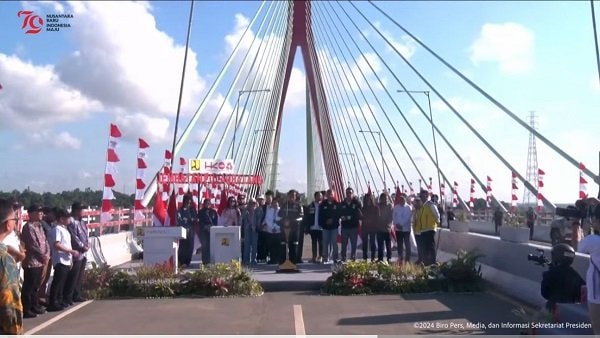 Presiden Jokowi Resmikan Jembatan Pulau Balang, Penghubung IKN Nusantara