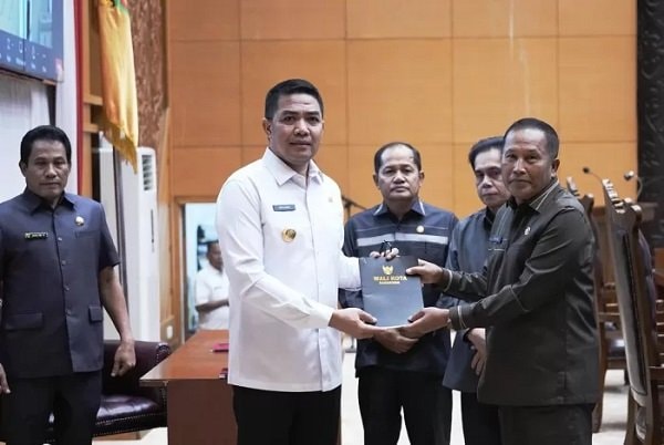 Wali Kota Samarinda Paparkan Capaian APBD 2023 di Rapat Paripurna DPRD