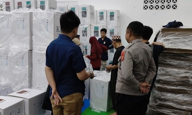 Polres Bontang Kawal Ketat Penyegelan 554 Kotak Suara Pilkada 2024