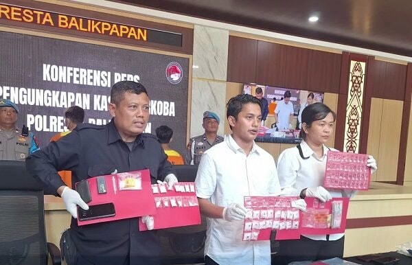 Polresta Balikpapan Tangkap Dua Bandar Sabu, Sita 242,25 Gram Narkotika