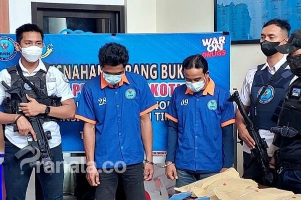 Dua Kurir Sabu Senilai Rp 4,8 Miliar Dibekuk di Jalan Poros Berau-Kutim, Bandarnya Diburu Berstatus DPO