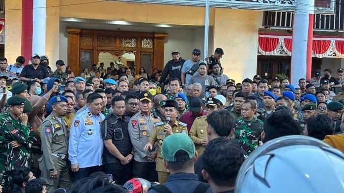 Wali Kota Balikpapan Temui Massa Aksi: Jawab Tuntutan soal Banjir hingga PBB
