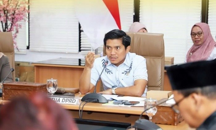Jual Beli Seragam dan LKS di Sekolah Negeri, DPRD Bontang: Laporkan Langsung atau lewat Media Sosial