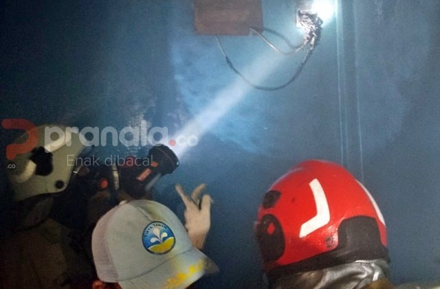 Gudang PDAM Bontang Dilalap Api, Petugas Pecahkan Kaca untuk Masuk