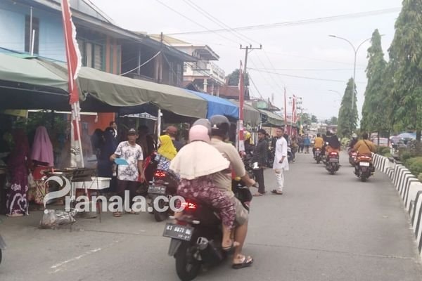 Pasar Senggol Lok Tuan; Destinasi Belanja Bersejarah di Bontang saat Ramadan