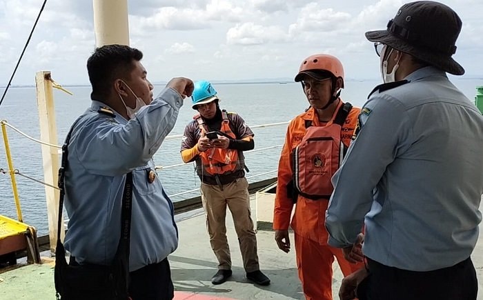 Diduga Terjatuh, Kapten Kapal Tanker Berkebangsaan China Dilaporkan Hilang di Perairan Bontang