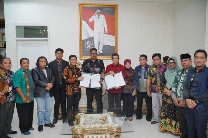 Pemkot Bontang Resmi Tunjuk Hamdan Zoelva jadi Kuasa Hukum Tapal Batas Kampung Sidrap