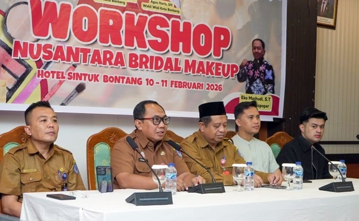 Dorong Ekonomi Kreatif, Dispopar-Ekraf Bontang Gelar Workshop Desain Grafis dan Tata Rias Pengantin Nusantara