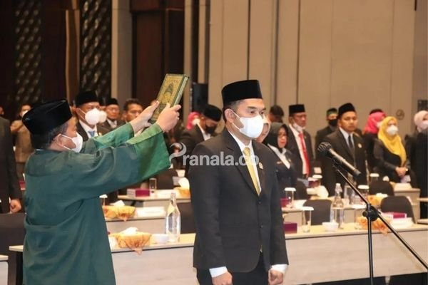 Hasanuddin Mas'ud Dilantik sebagai Ketua DPRD Kaltim, Gubernur Isran Masih Anggap Makmur yang Sah