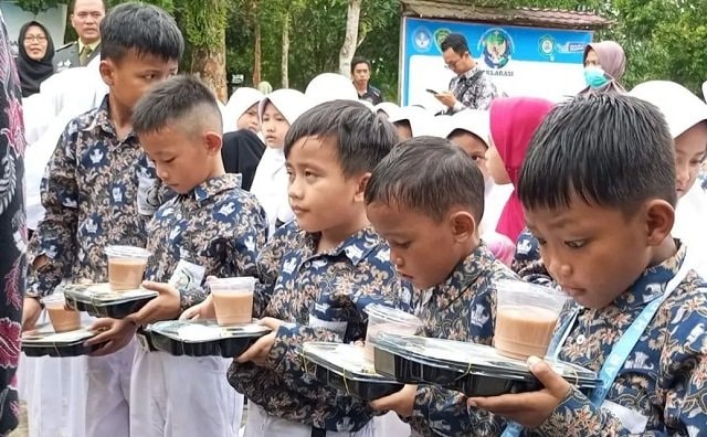 12 Sekolah di Kawasan IKN jadi Lokasi Uji Coba Program Makan Bergizi Gratis