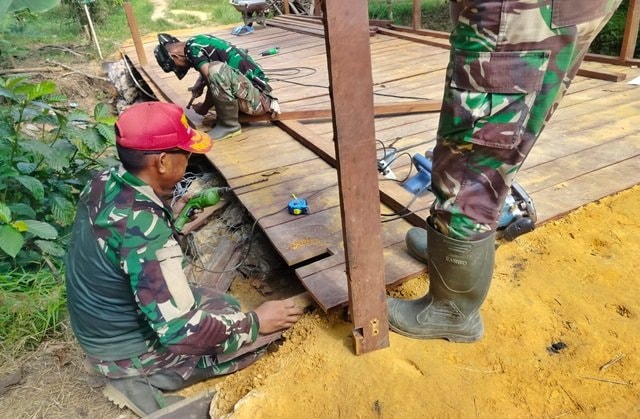 TMMD ke-128 Bangun Jembatan di Gunung Telihan, Akses Warga Bontang Makin Mudah