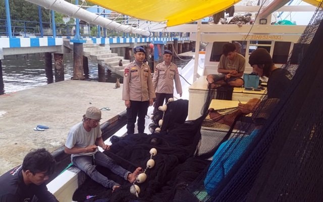 Patroli Polairud Bontang Jaga Keamanan dan Bangun Komunikasi dengan Nelayan di Tanjung Limau