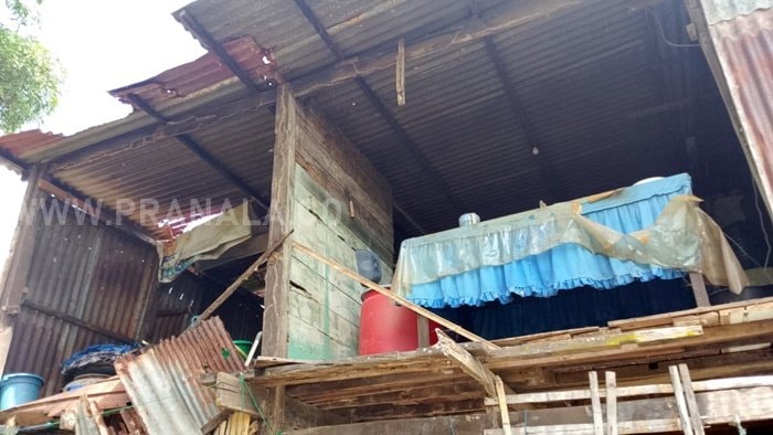 Rumah Janda 80 Tahun di Pangkep Rusak Diterjang Puting Beliung