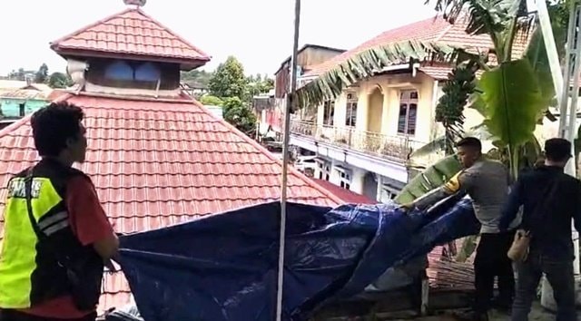 Hujan Deras Picu Longsor di Bukit Siaga Indah Balikpapan, Musala Rusak Parah