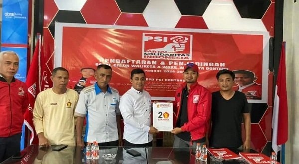 Agus Haris Kembalikan Formulir Bakal Calon Wali Kota Bontang ke PSI