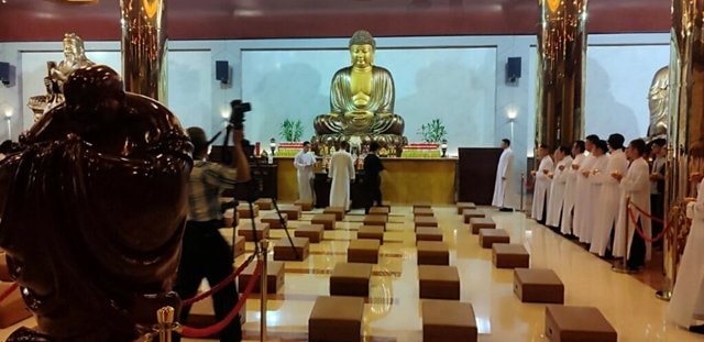 Tiga Vihara di Samarinda Penuh Khidmat Rayakan Waisak 2569