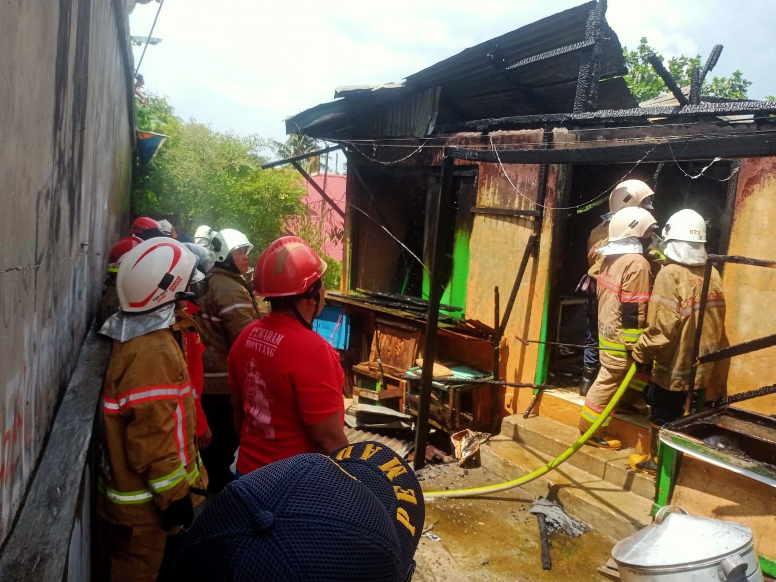 Si Jago Merah Lahap Satu Rumah Beserta Warung di Berbas, Diduga Akibat Korsleting Listrik