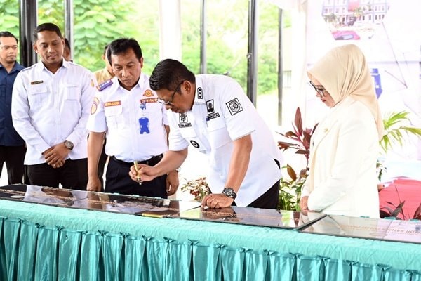 Wali Kota Bontang Resmikan Enam Gedung Perkantoran dan Satu Masjid