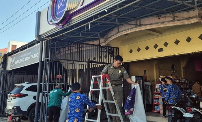 Bontang Bersihkan Udara Promosi Tembakau, Ratusan Reklame Rokok Diturunkan