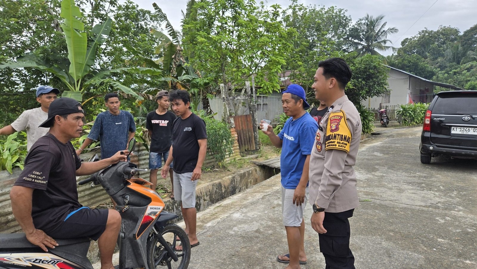 Dari Kota ke Desa, Briptu Fhatur Ramadhan Buktikan Polisi Muda Bisa jadi Sahabat Rakyat