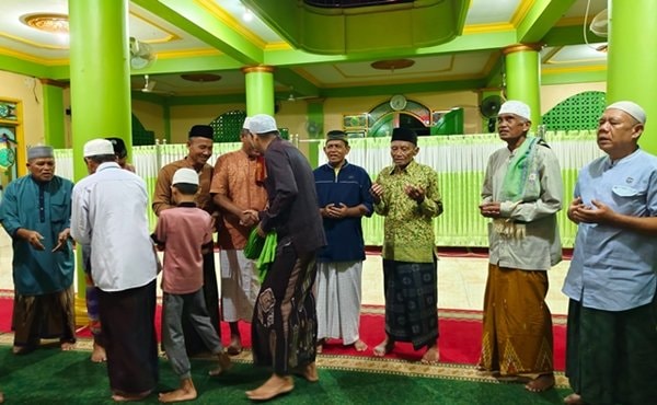 Sesuai Program Wali Kota Bontang, Lurah Gunung Telihan Ajak Warganya Salat Subuh Berjamaah