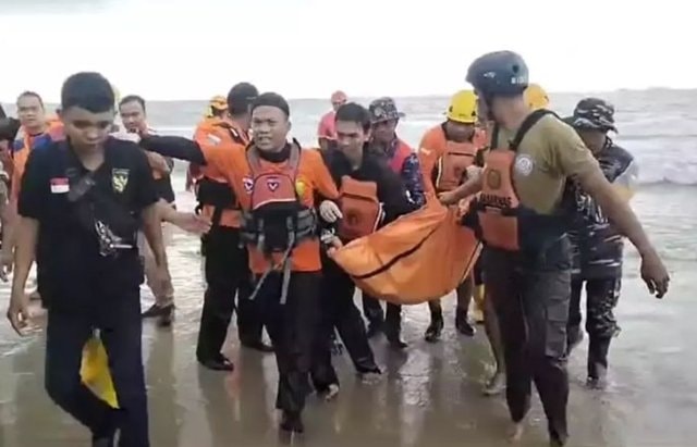 Siswa SMP Tewas Terseret Ombak di Pantai Monpera Balikpapan