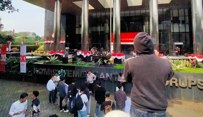 Tiga Tuntutan soal Dugaan Korupsi, Mahasiswa Kaltim Geruduk KPK