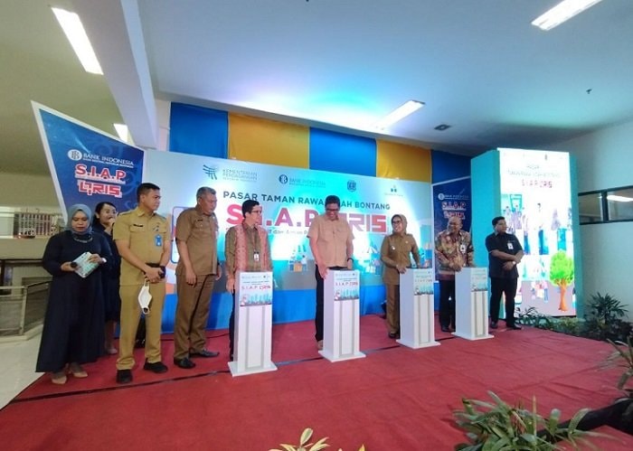 Tak Perlu Bawa Uang Tunai, Transaksi di Pasar Tamrin Bisa Pakai QRIS