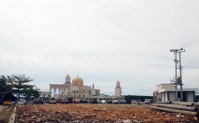 Masjid Terapung Bontang bakal Mirip Taman Taj Mahal India