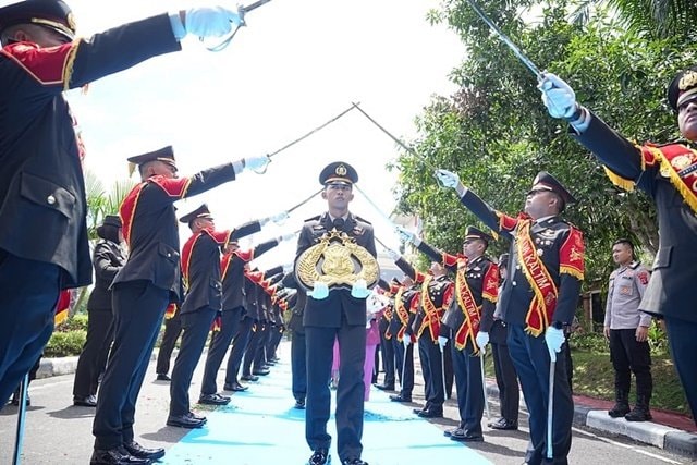 121 Personel Polri dan PNS Resmi Purna Bakti, Kapolda Kaltim Berikan Penghargaan Khusus
