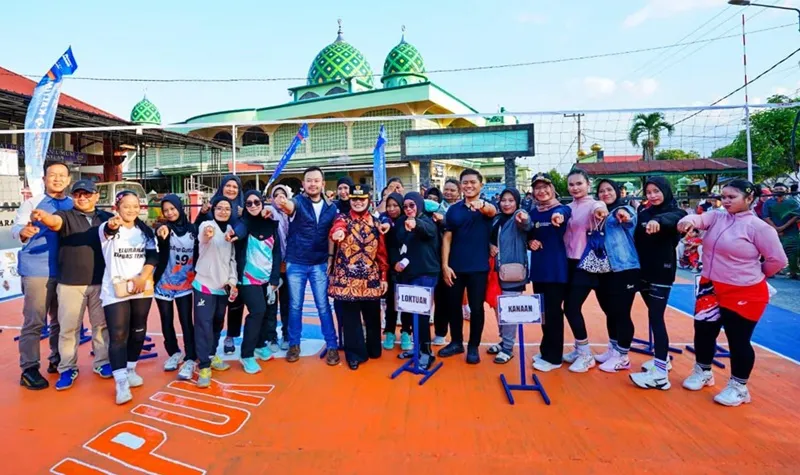 12 Kelurahan Adu Kekuatan di Turnamen Voli Putri Bontang, Sampah Plastik Bisa Ditukar 12 Kelurahan Adu Kekuatan di Turnamen Voli Putri Bontang, Sampah Plastik Bisa Ditukar